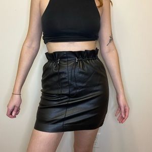 NWT Paperbag waist leather skirt!